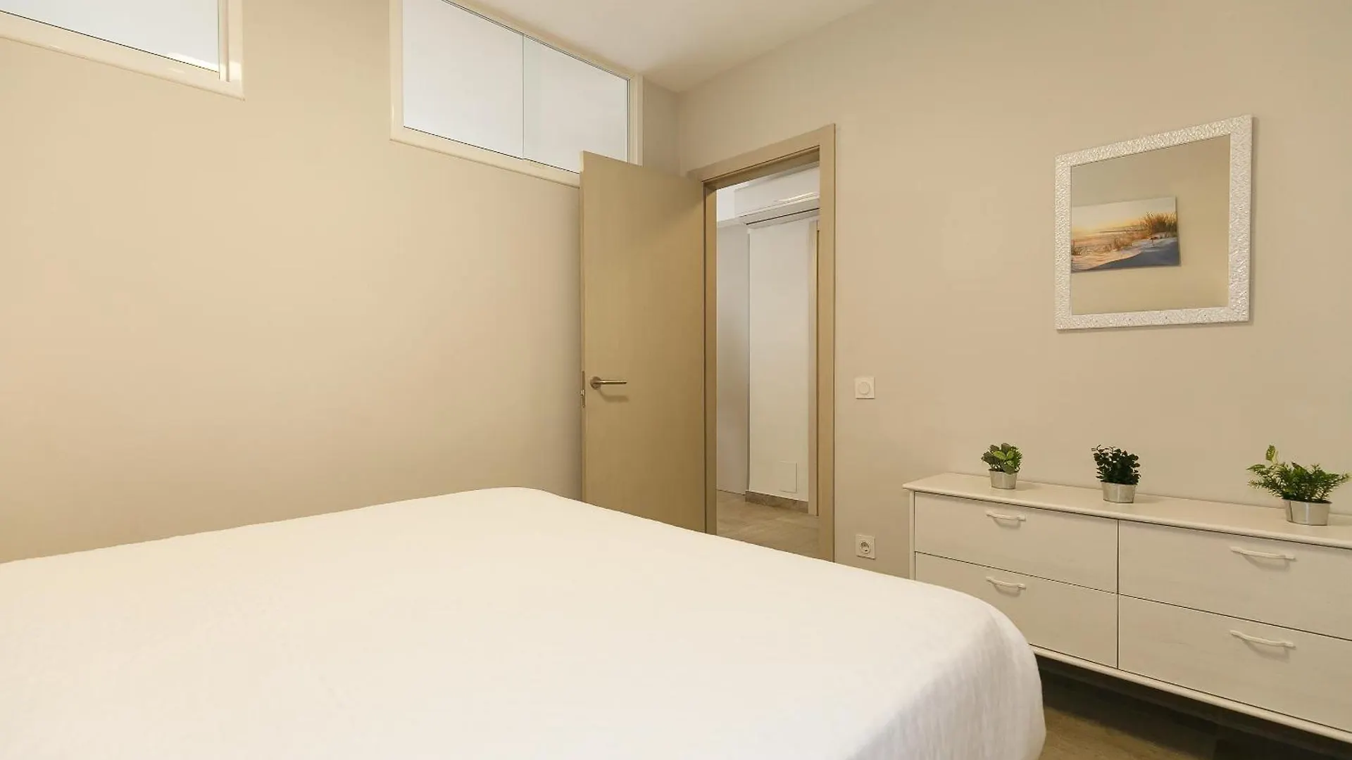 Uhc Alexis Family Apartments Salou