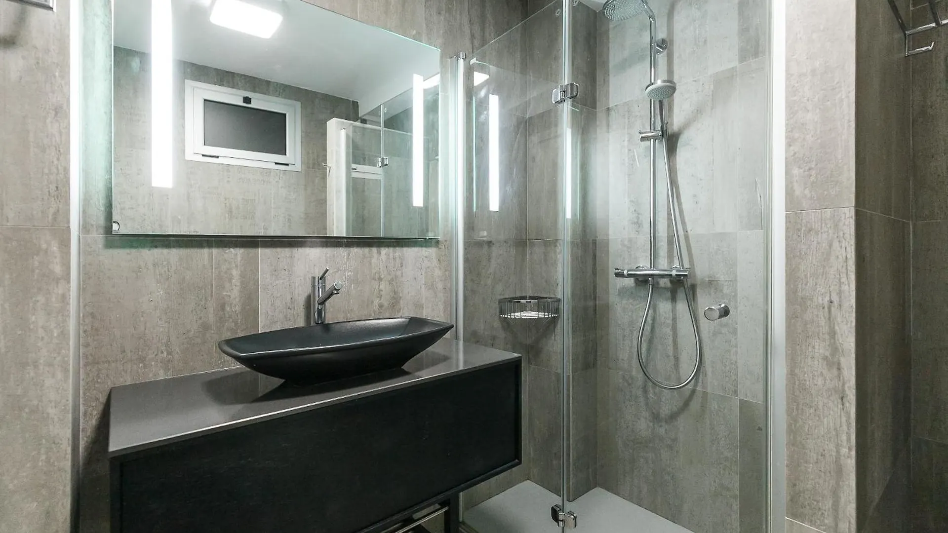 Uhc Alexis Family Apartments Salou